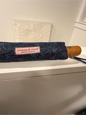 Vineyard Vines Navy Umbrella with Pink Logo Patch and Multicolor whale 🐳 pattern